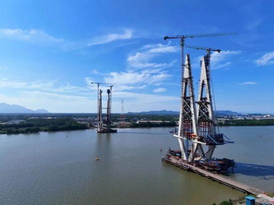中马共建“钻石桥”再迎突破，中联重科塔机助力铸就新地标