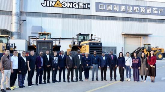 非洲国际官员及商界代表一行到访晋工新能源！