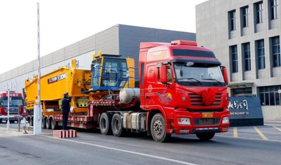 又一台徐工XLC15000M出发！这次去浙江