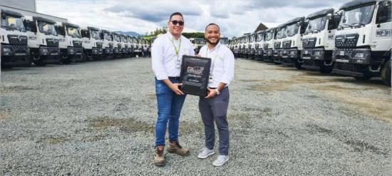 实力“圈粉”拉美！中联重科搅拌车批量交付哥伦比亚