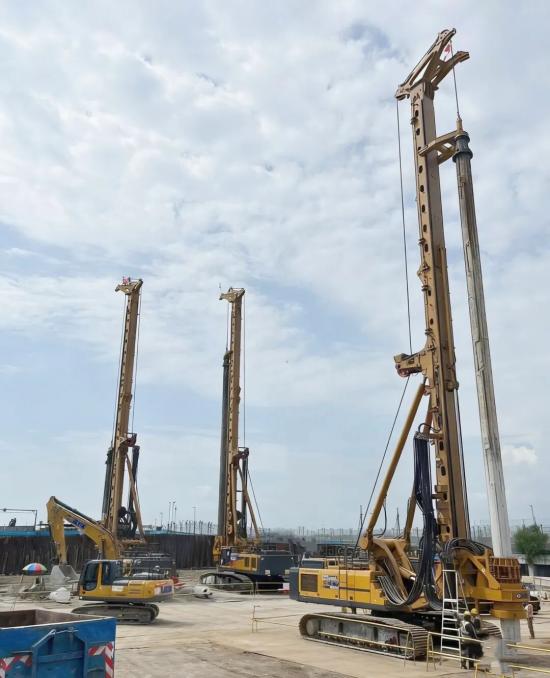 提前15天完工！ 徐工旋挖钻机提速中东度假村桩基施工