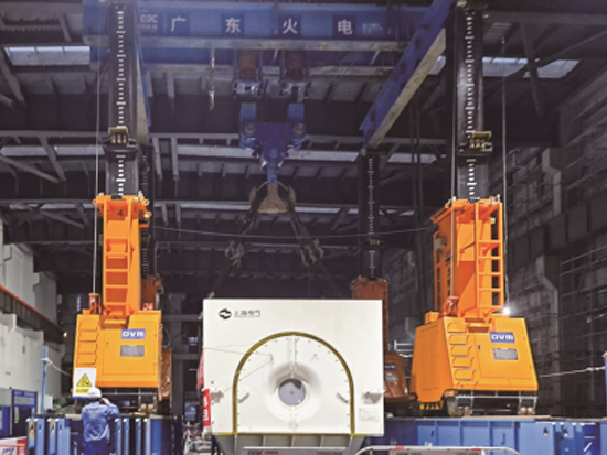 柳工欧维姆680吨液压龙门架获评广西2025年国内首台（套）重大技术装备