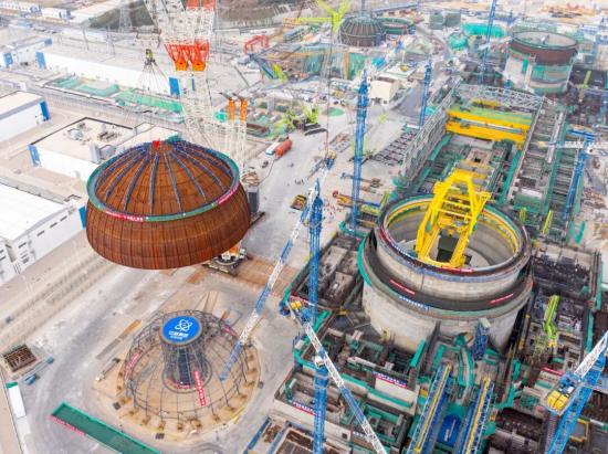 新年新“加冕”！中联重科起重机完成漳州核电3号机组内穹顶吊装
