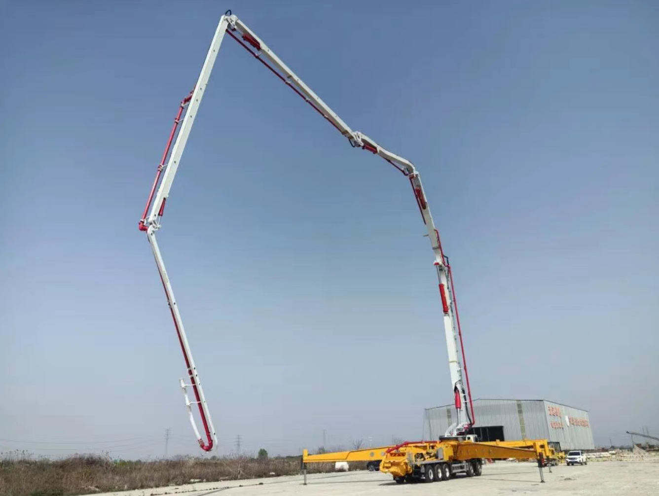 施工连轴转！徐工75米泵车“火”到全国工地