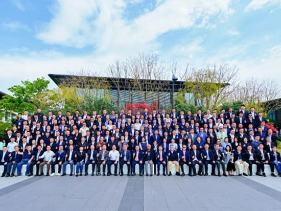 同心破局，强强联手！柳工与经销商伙伴2026年一季度战略协同与行动推进会召开