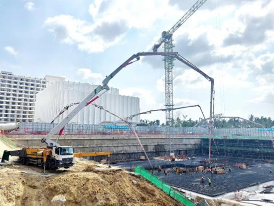 万方混凝土“零故障”收官！徐工重器，锚定自贸港未来