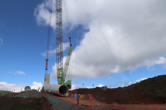 中联重科ZCC13000 履带起重机助力哈萨克斯坦风电吊装