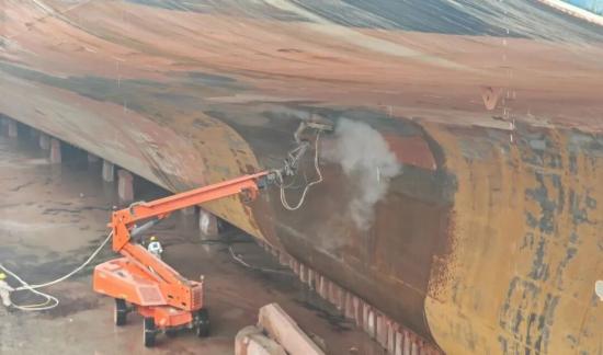 中国造船领跑全球，鼎力除锈喷涂机器人解锁全新租赁蓝海！