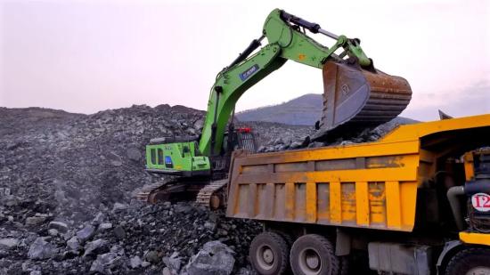 徐工XE750GK HEV混动挖掘机进驻广西矿山，能效双优交出满分答卷！