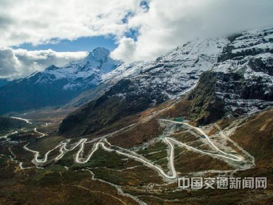 进出墨脱第二条公路全线联通