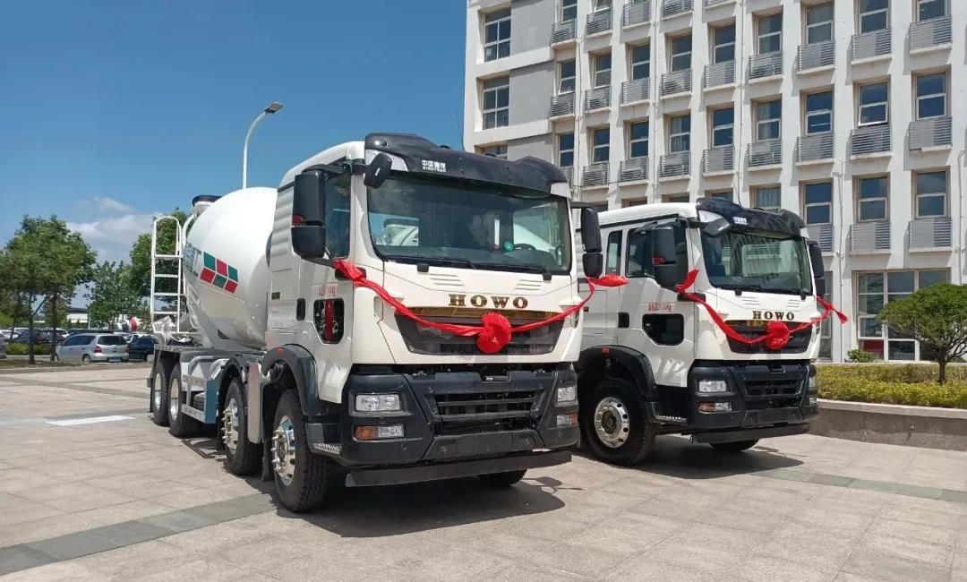 中国重汽轻量化智联搅拌车发布