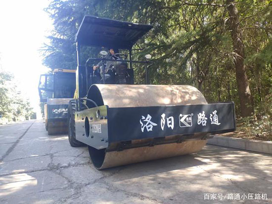 8吨压路机的“顶流”！全液压操作的快乐，你值得拥有！