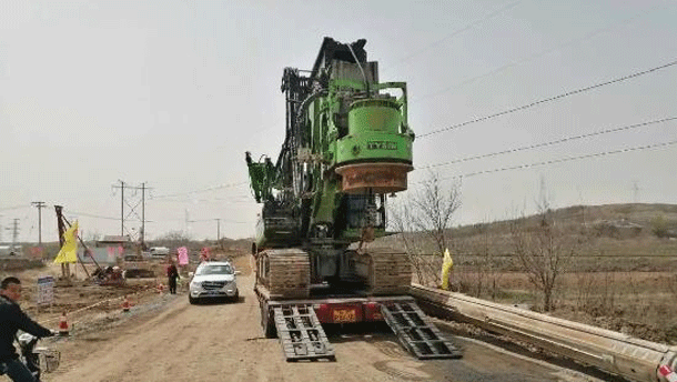 泰信機(jī)械高端卡特底盤KR300C旋挖鉆機(jī) 助力中鐵一局濰煙高鐵施工建設(shè)