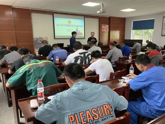 技展风采，逐梦未来 ——丁桥镇总工会举办叉车工操作技能大赛