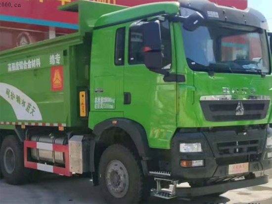 中国重汽豪沃自卸车开起来如何？