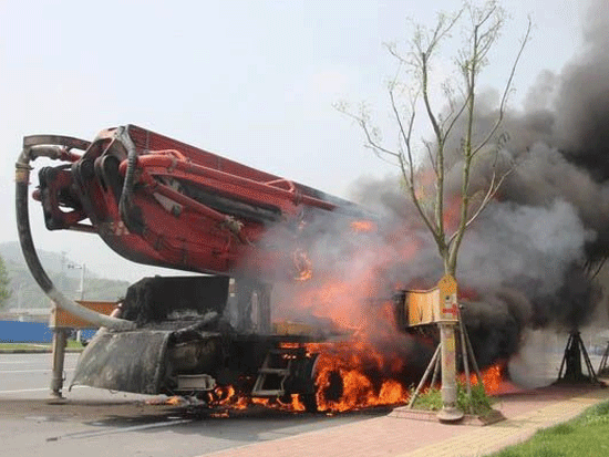 泵车起火了该怎么办？