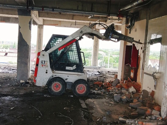室内破拆、清运，找山猫就对了！
