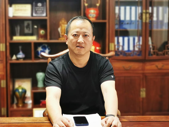 手动叉车手柄大王-“聚焦行业科技创新 助力智慧内部物流”