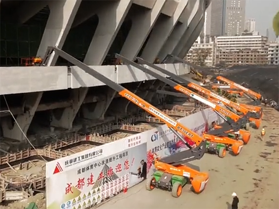 浙江鼎力高空作业车助力成都城市建设
