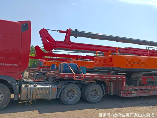 炎炎夏日，户外作业的小型旋挖钻机机手如何防暑降温熬过苦日子？