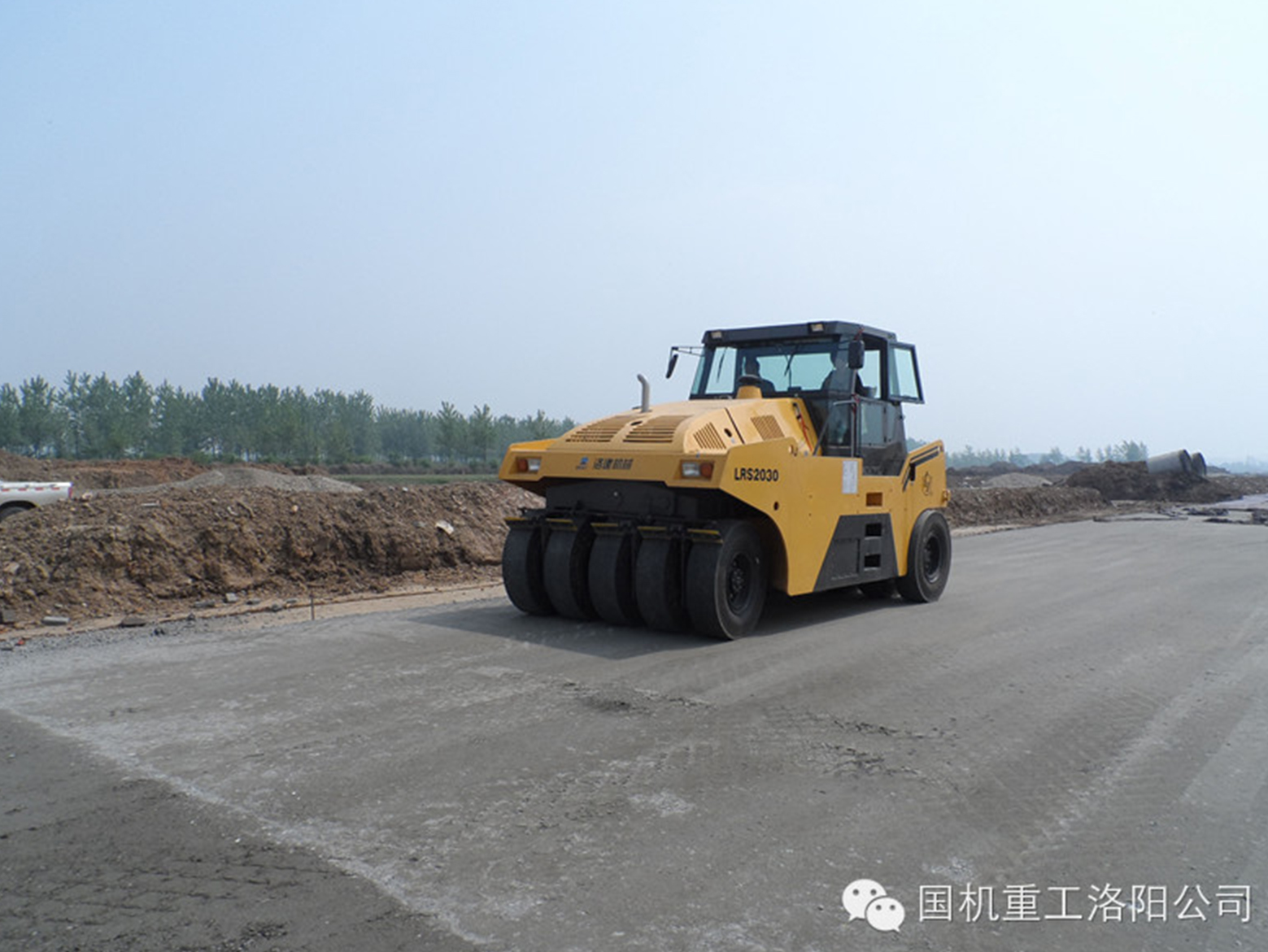 【技巧】轮胎压路机保养大全