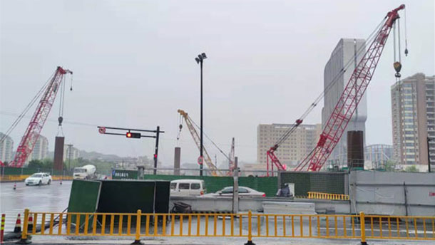 擔(dān)的起重任，耐得住考驗—— 中聯(lián)首臺全回轉(zhuǎn)在杭州持...