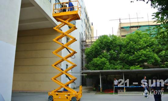 <em>自行式高空作业平台</em>为什么大受欢迎