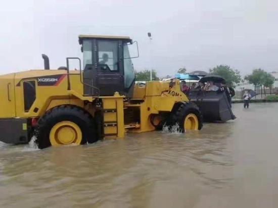 闻“汛”而动，主动出击，厦工连续作战，始终奋战在河南抗汛第一线！