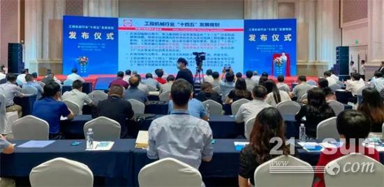 5年狂造23万多台起重机，接下来吊装人会不会吃土？