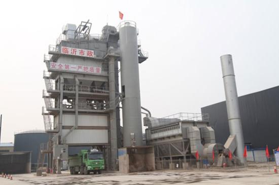 临沂市政——南方路机GLB4000+RLB2000沥青热再生设备的应用