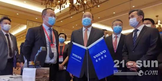 沃爾沃建筑設備亮相第12屆國際基礎設施投資與建設高峰論壇