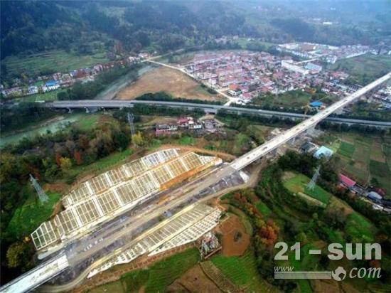 重大项目密集开工 基建投资将温和增长