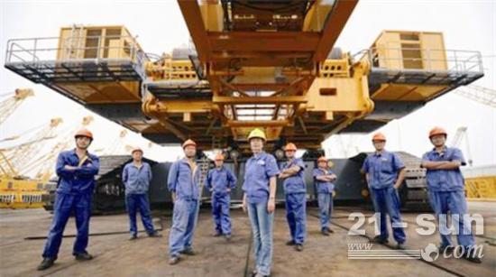 中国女工人在德国被嘲讽，回国间接让德国损失10亿，名字听着熟悉