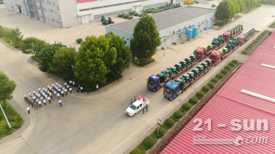 大订单发运！潍柴雷沃农机具助力西北秸秆<em>综合利用</em>