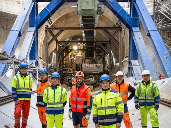 首秀||“中铁777号”顺利贯通巴黎地铁16号线第一区间