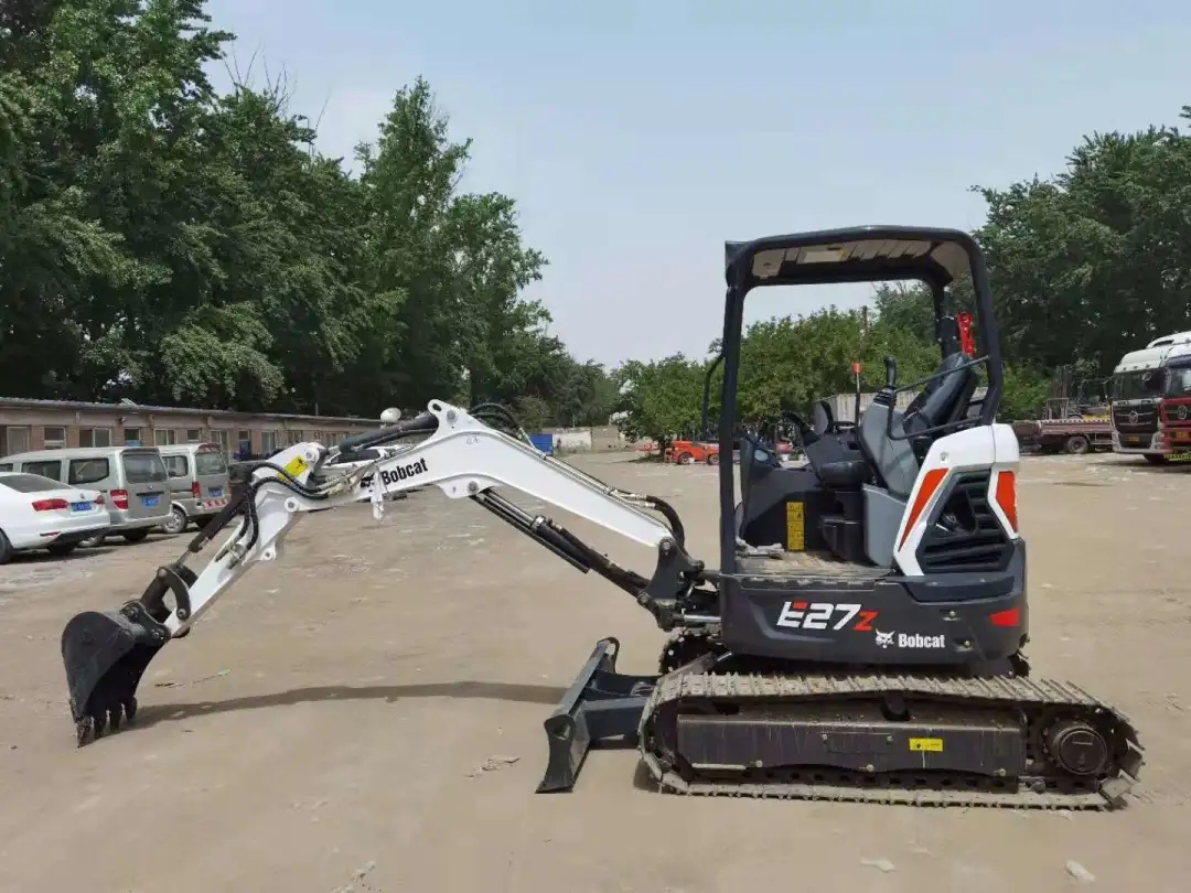 山猫：女人更爱挖掘机？