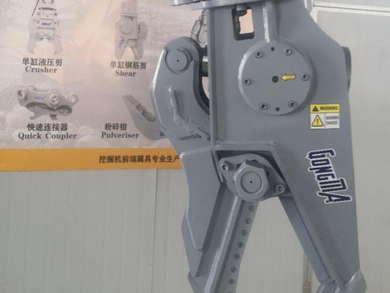 微小型挖掘机这样才能盈利！小型液压剪粉碎钳轻松拆除