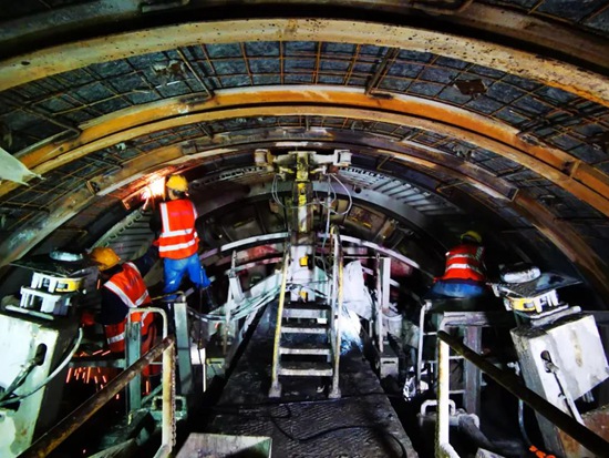 攻克最大“拦路虎”！世界最长高速公路隧道施工成功穿越最危险断裂带