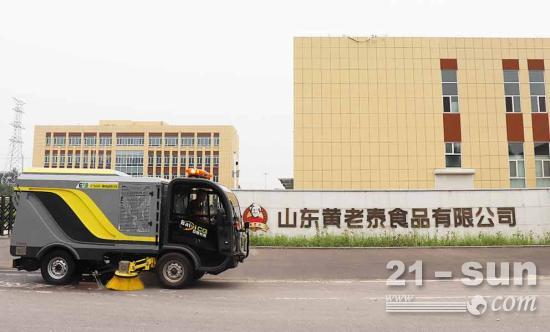 纯电动洗扫车——清扫零扬尘，变干扫为洗扫