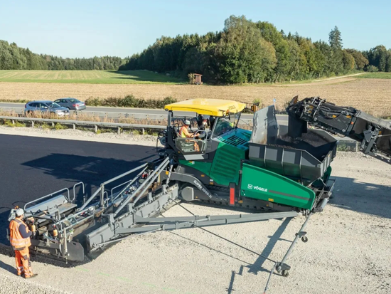 福格勒超大宽度摊铺机超级 3000-3i ：宽不可敌 劲不可挡