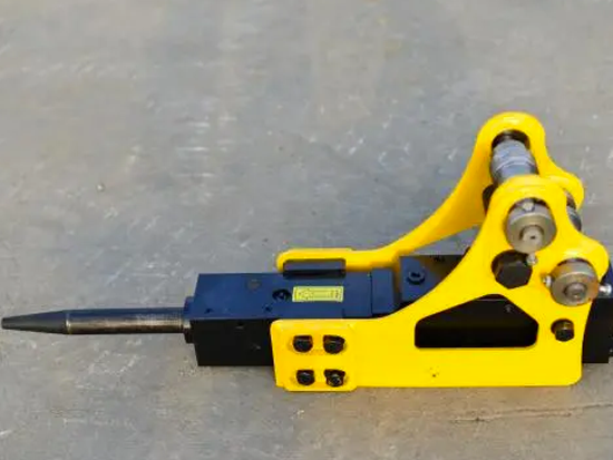 全球及中国气动铺路破碎锤行业现状动态与投资前景策略报告2021年版