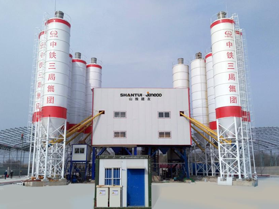 山推建友产品助力安九高铁建设