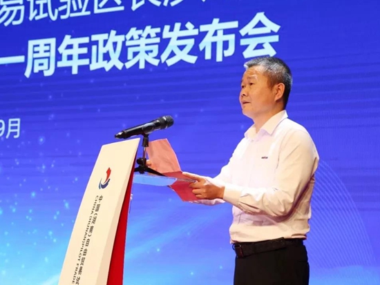 携手长沙经开区，山河智能探索工程机械二手设备出口