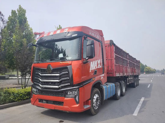 河北首位MAXER！豪沃MAX交付邯郸体验官！
