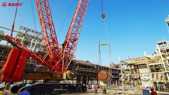SCC6500A助力阿曼DUQM炼油厂首台反应炉成功吊装就位