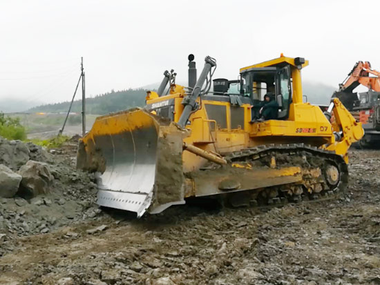 SD60-C5推土机在露天煤矿施工
