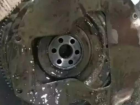 假机油危害，你知道吗？
