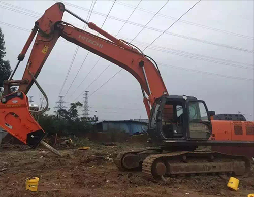 大型破碎锤泄压原因你知道多少？