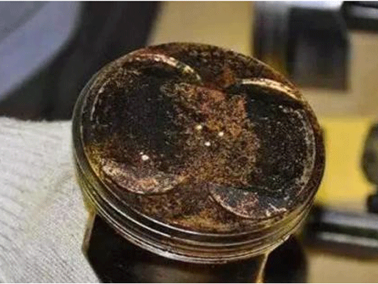 远离发动机积碳的烦恼，有这些小技巧
