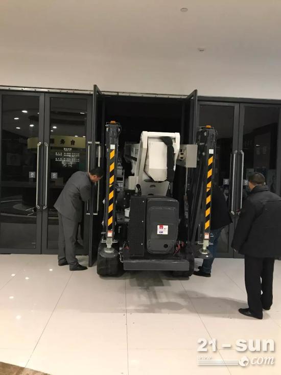 比颜值更高的是性能，柳工PST300CS全方位满足作业需求